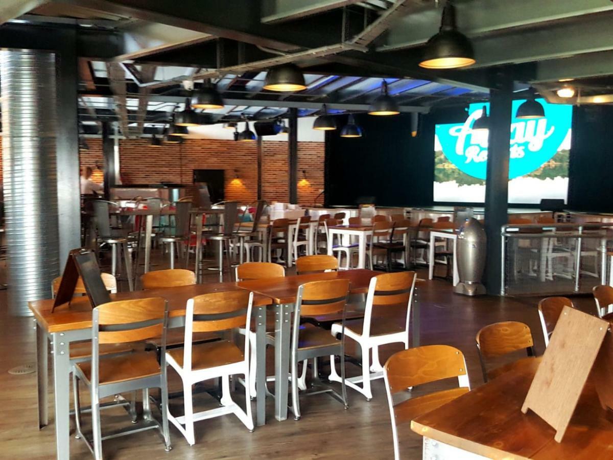 P&D'S Pearl Caravan At Tattershall Lakes Country Park酒店 外观 照片