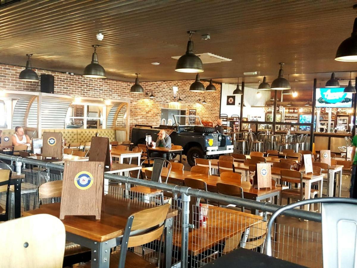 P&D'S Pearl Caravan At Tattershall Lakes Country Park酒店 外观 照片