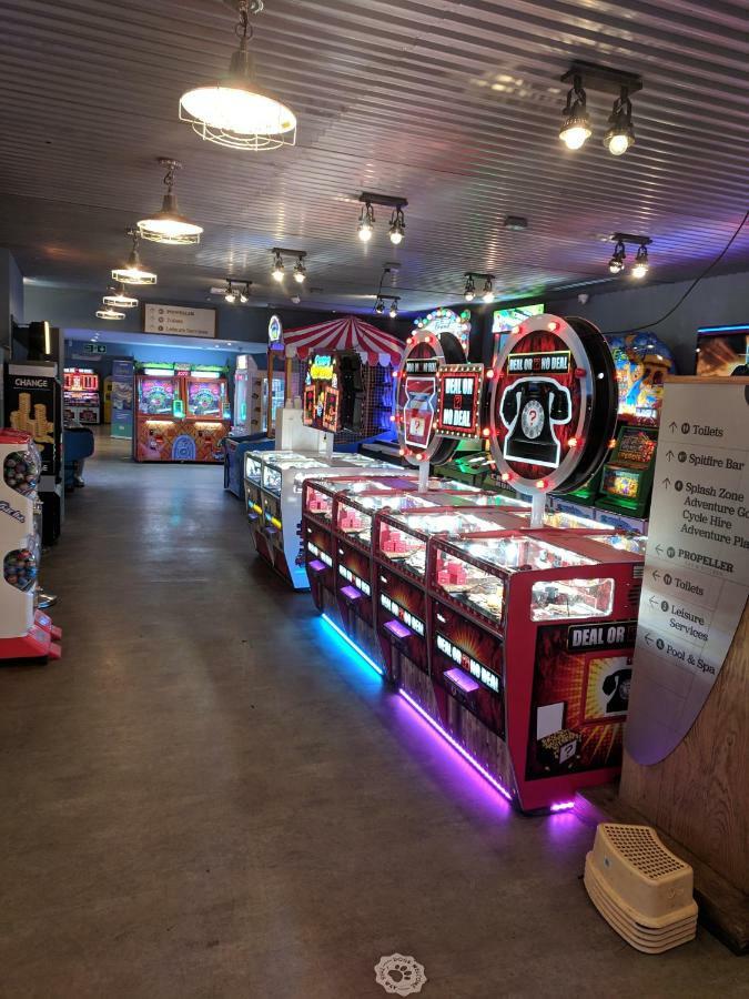 P&D'S Pearl Caravan At Tattershall Lakes Country Park酒店 外观 照片