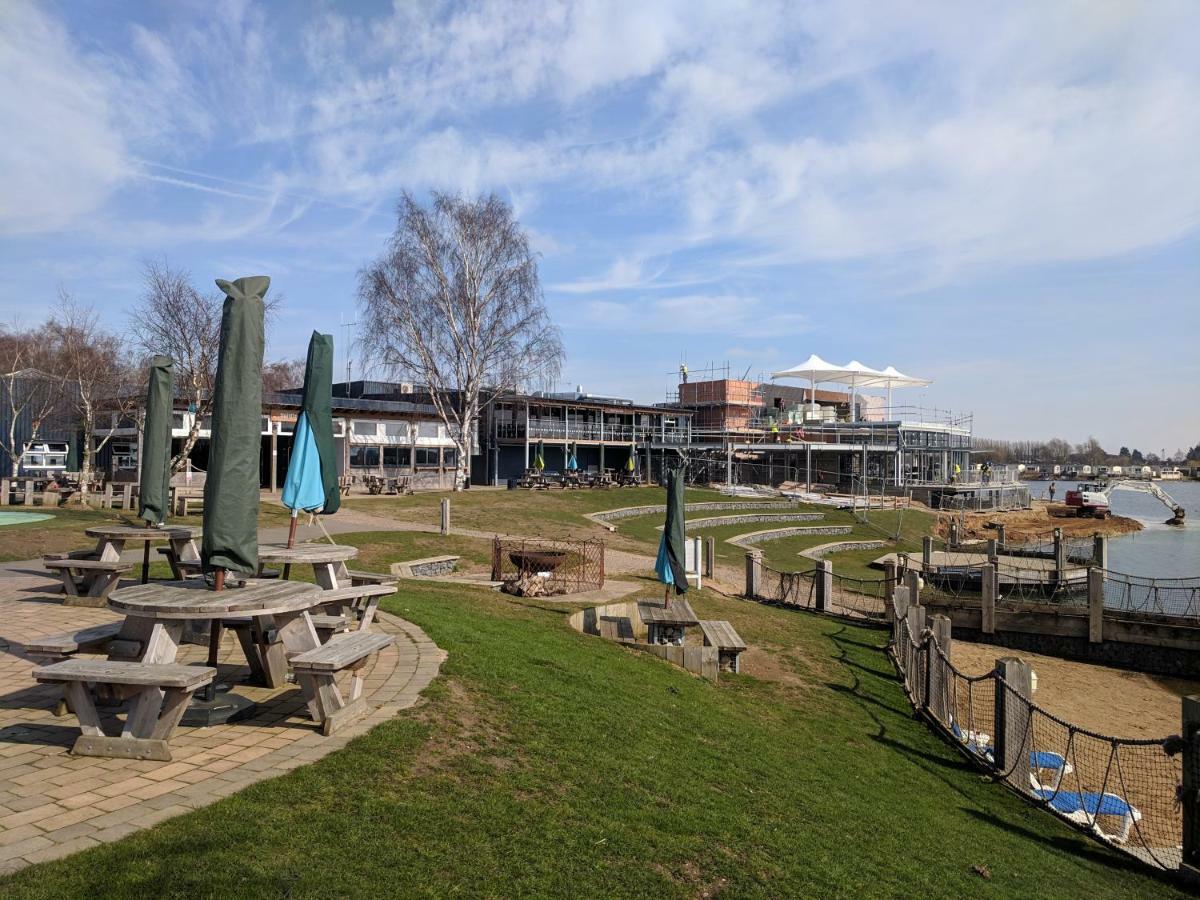 P&D'S Pearl Caravan At Tattershall Lakes Country Park酒店 外观 照片