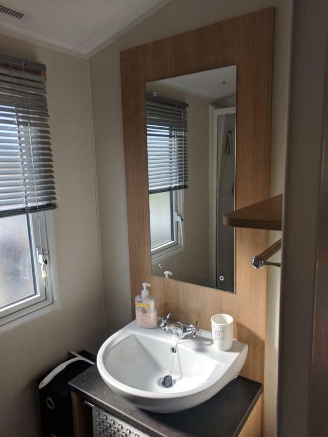 P&D'S Pearl Caravan At Tattershall Lakes Country Park酒店 外观 照片